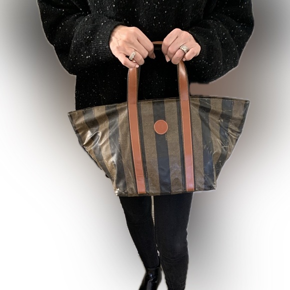 ✨ FENDI Pequin Vintage Coated Nylon Canvas and Pecan Leather Handled Tote Bag - Picture 4 of 16